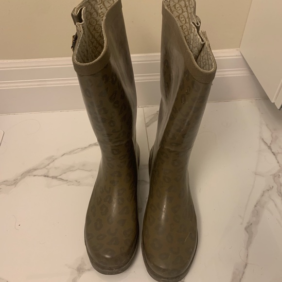 Chooka Leopard Rain Boots size 8 - Picture 3 of 6